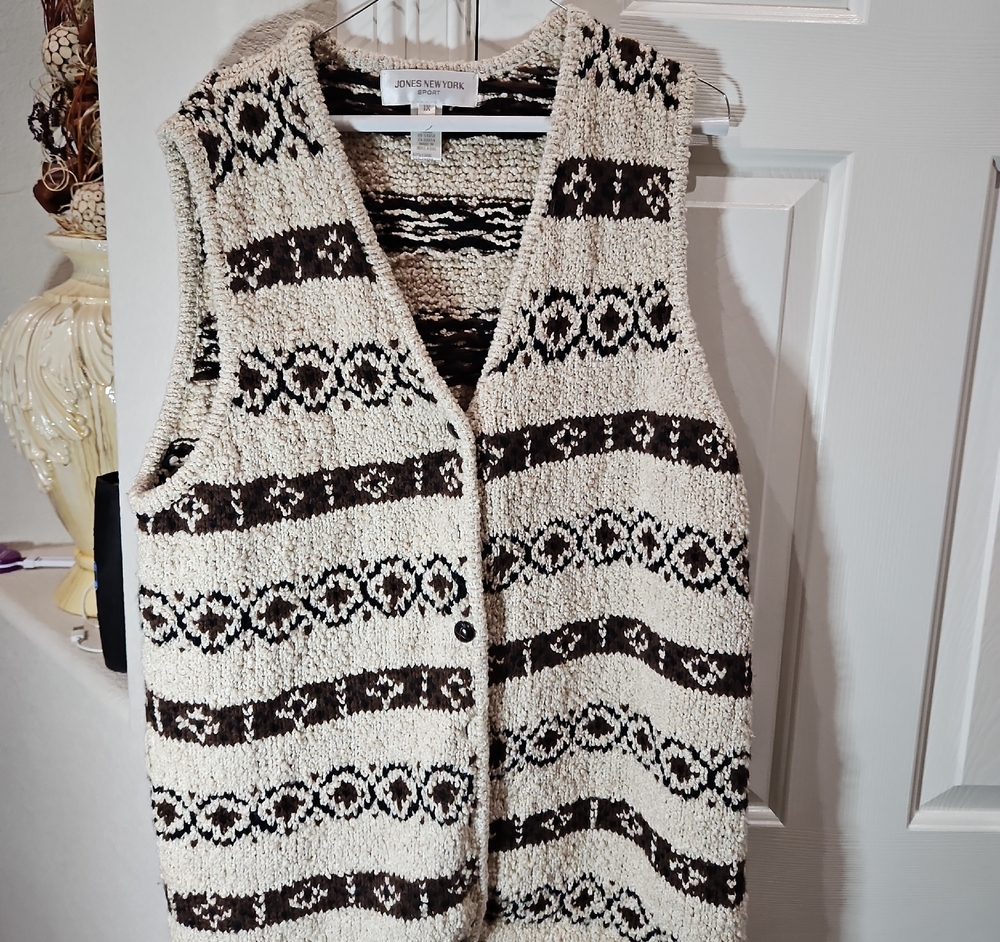 Jones New York Women's Black and White Patterned Cardigan